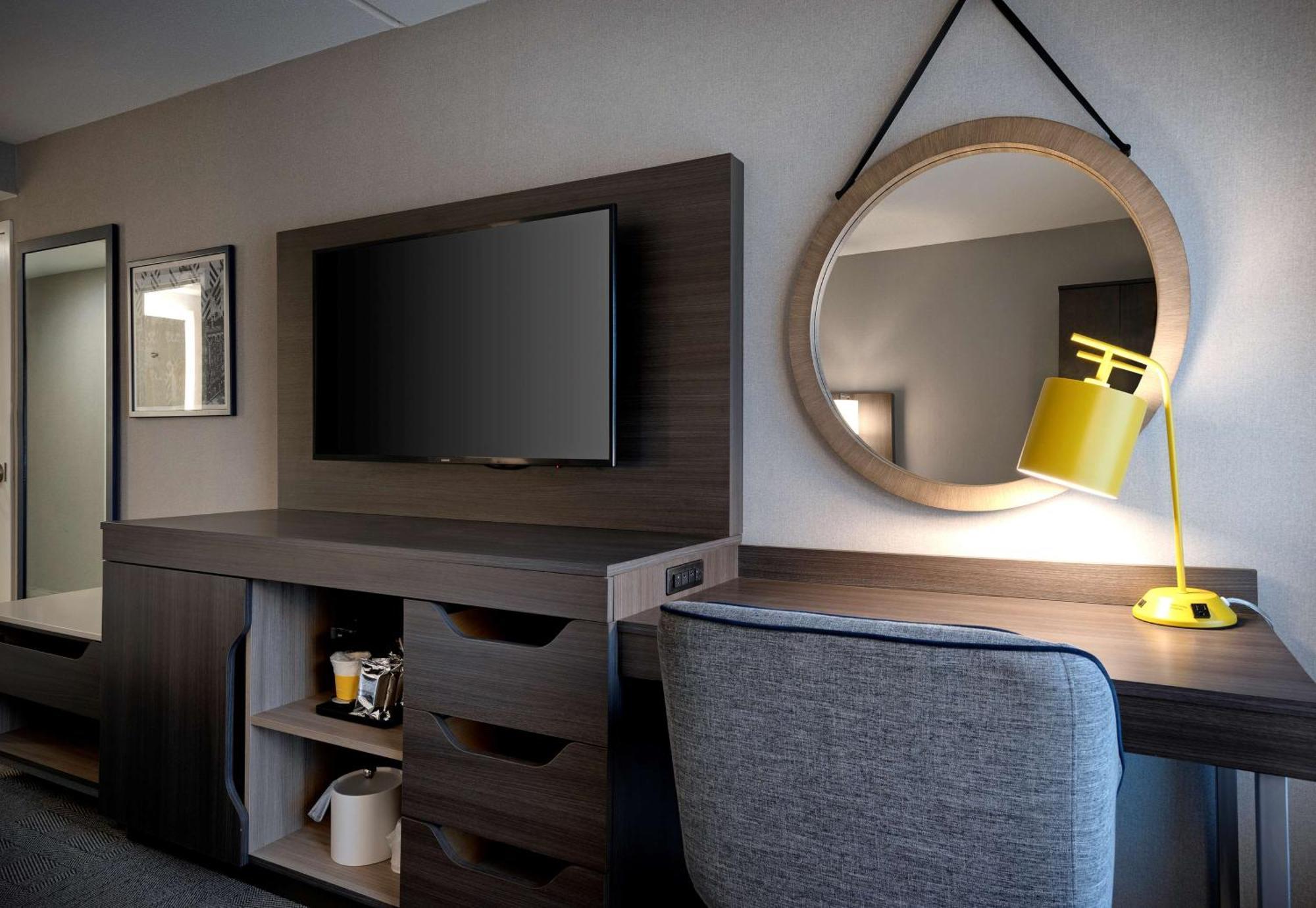 Hampton Inn By Hilton Boston/Кеймбридж Екстериор снимка