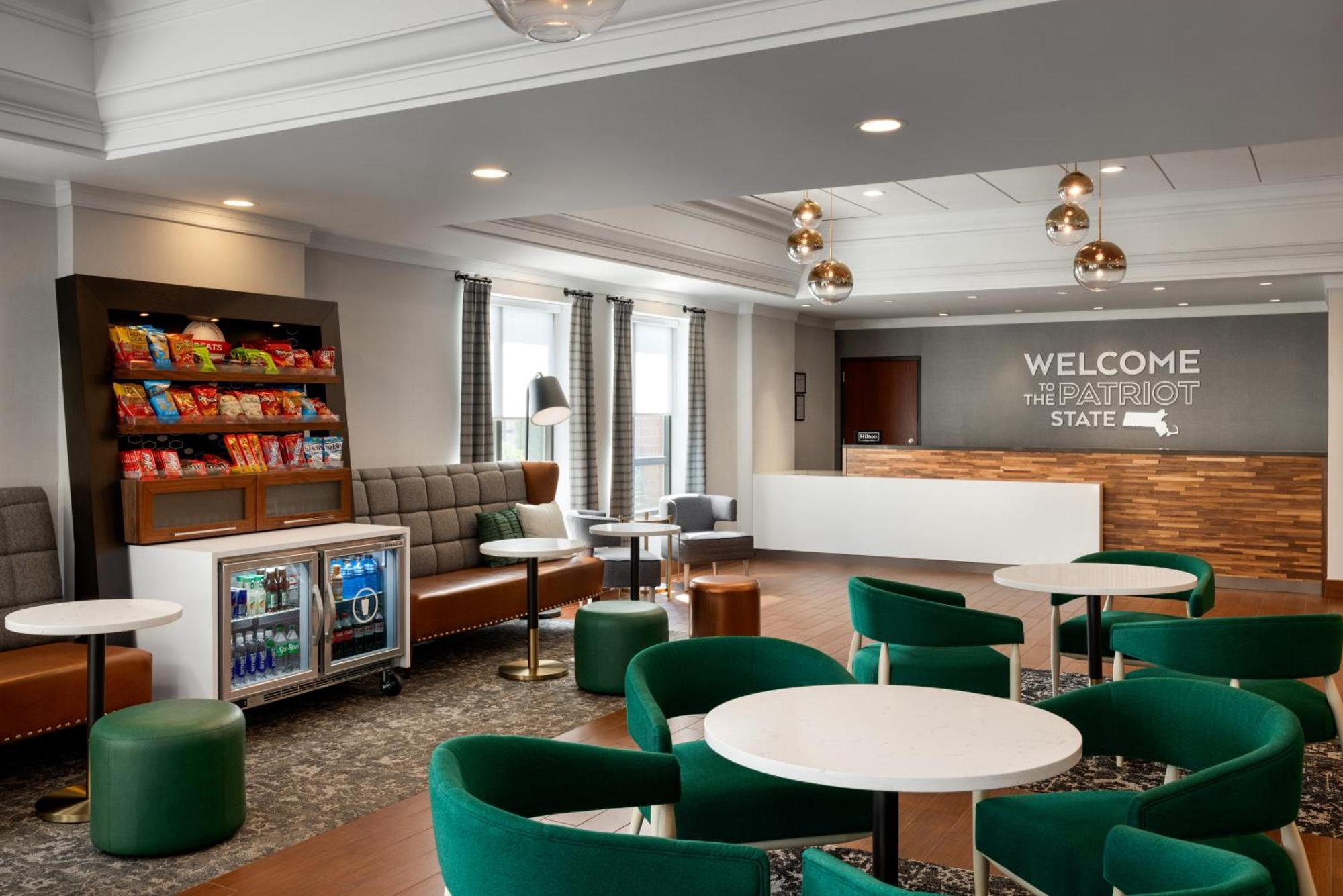 Hampton Inn By Hilton Boston/Кеймбридж Екстериор снимка