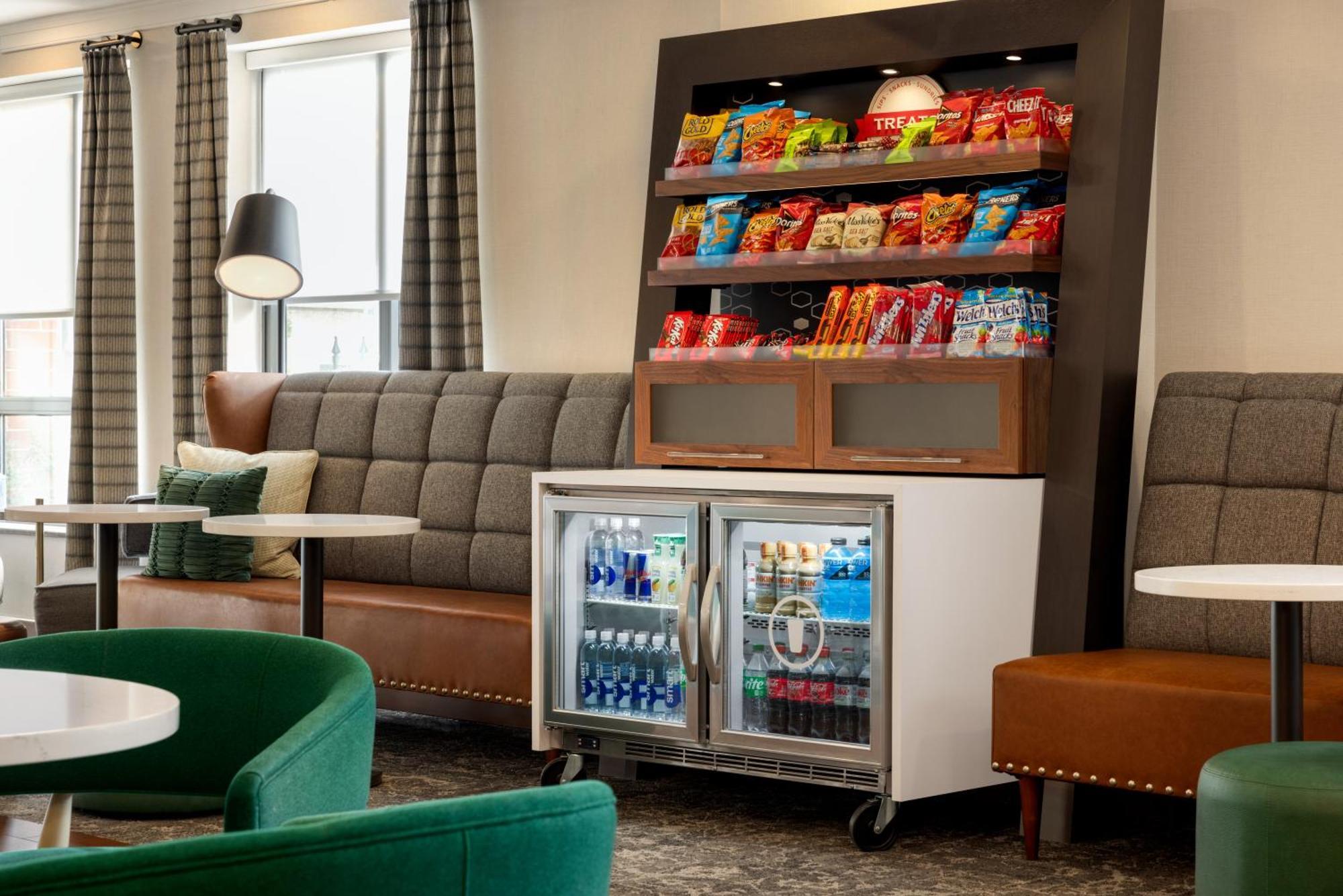 Hampton Inn By Hilton Boston/Кеймбридж Екстериор снимка