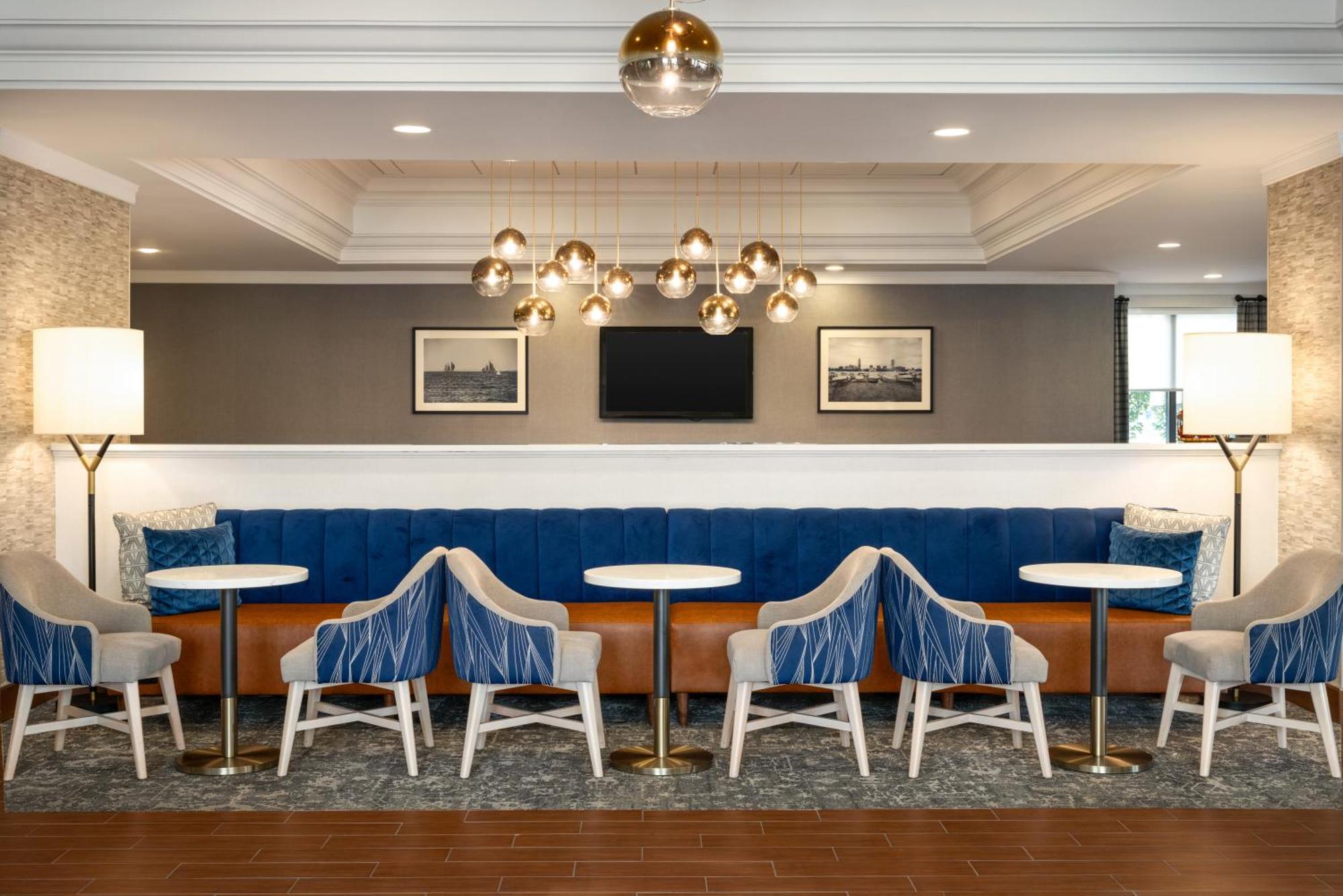 Hampton Inn By Hilton Boston/Кеймбридж Екстериор снимка