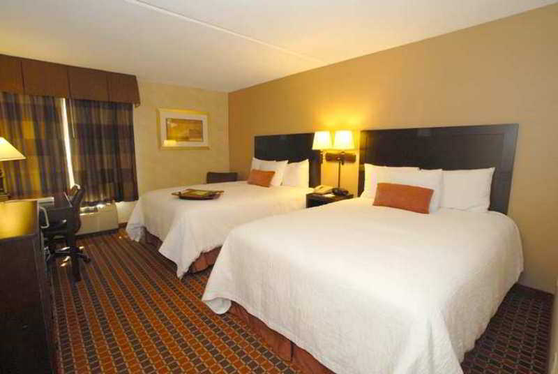 Hampton Inn By Hilton Boston/Кеймбридж Стая снимка