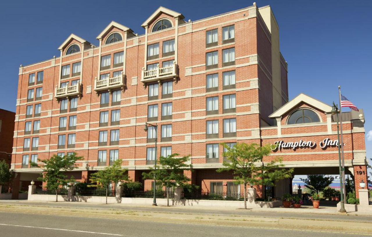 Hampton Inn By Hilton Boston/Кеймбридж Екстериор снимка